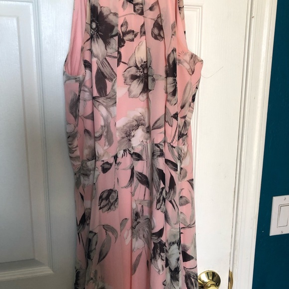 Eliza J Belted Chiffon Halter Maxi Dress Size: 12 - Picture 5 of 7